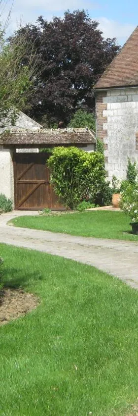 la maison d'hôtes de plessis，位于Plessis-Saint-Jean的酒店