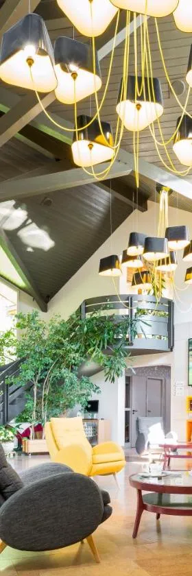 Le Bois Dormant-Hôtel Restaurant & Spa Logis Hôtel，位于尚帕尼奥勒的酒店