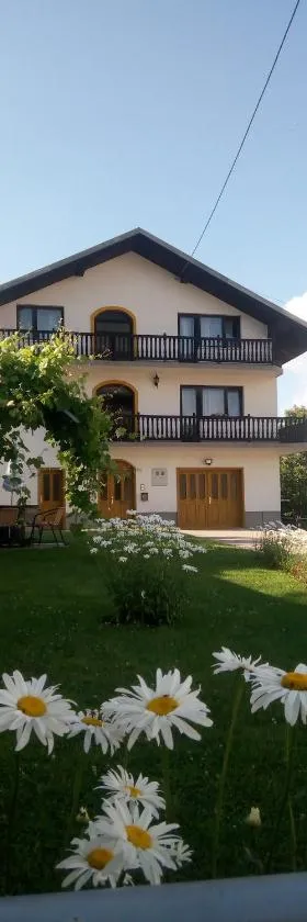 Holiday Home Nana，位于布戈伊诺的酒店