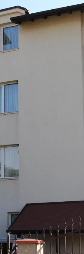 Hotel Radi，位于萨帕雷瓦巴尼亚的酒店