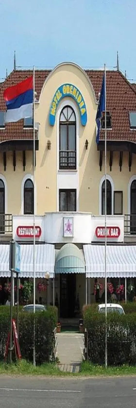 奥切德酒店，位于Balástya的酒店