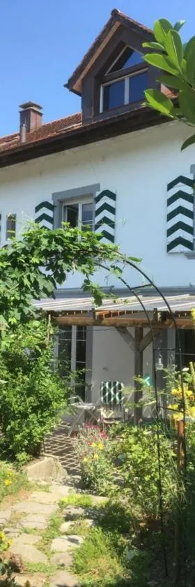 Bodensee Moosburg Biohof am See，位于戈汀根的酒店