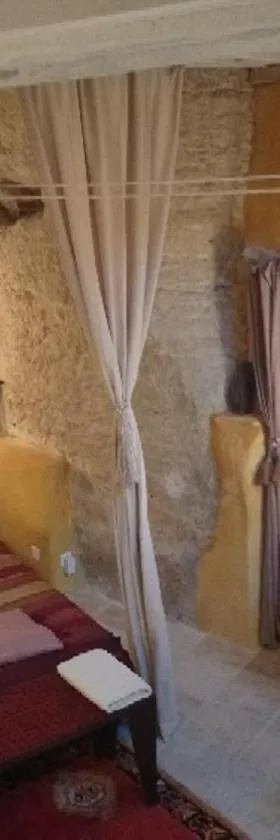 Troglodyte loft，位于Thoré-la-Rochette的酒店