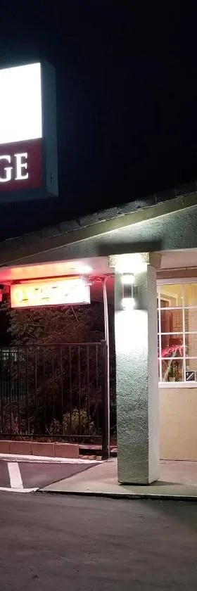回声汽车旅馆，位于西萨克拉门托的酒店