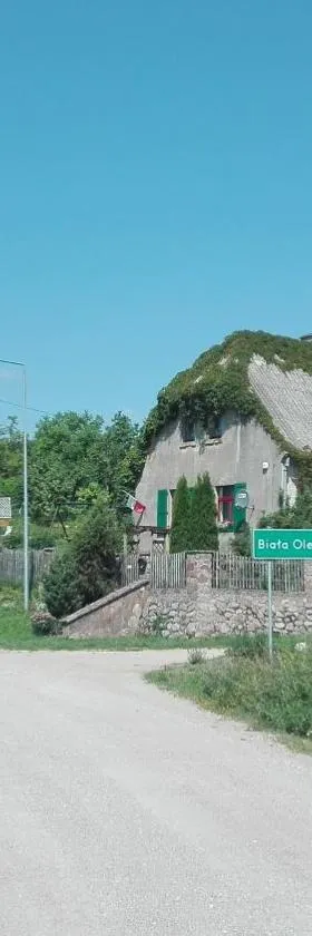 水塘边民宿，位于Biała Olecka的酒店