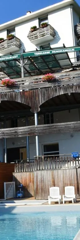 勒博赛特酒店，位于圣皮耶尔德沙尔特勒斯的酒店