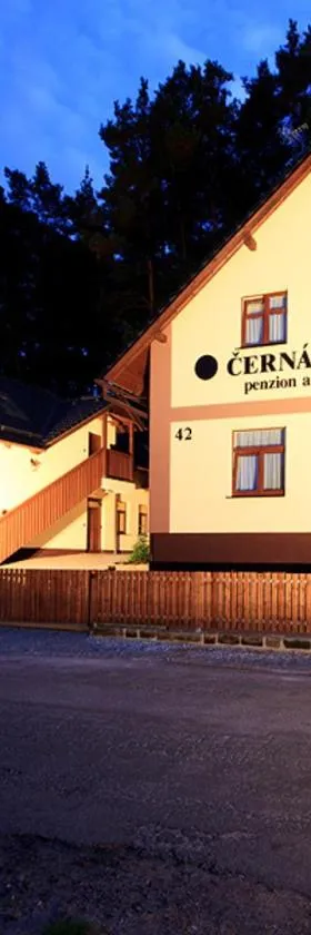 塞尔纳楼尔泽酒店，位于Branžež的酒店