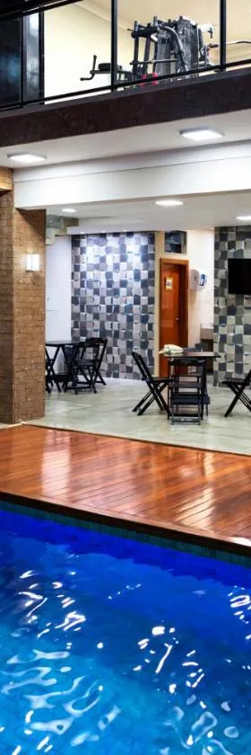 Solar Plaza Hotel，位于费尔南多波利斯的酒店