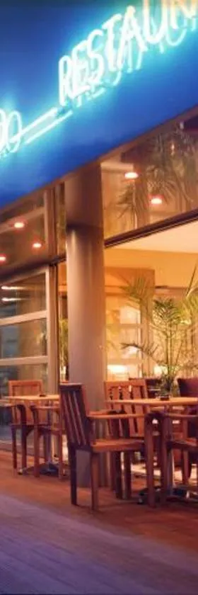 德克罗尼酒店，位于尼诺纲的酒店