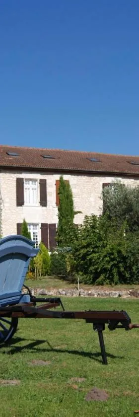 Le Logis des Quatre Puits，位于Neuvicq-Montguyon的酒店