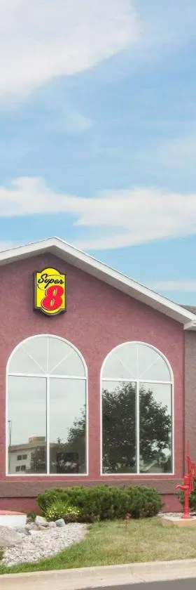 西布兰奇速8酒店，位于西布兰奇的酒店