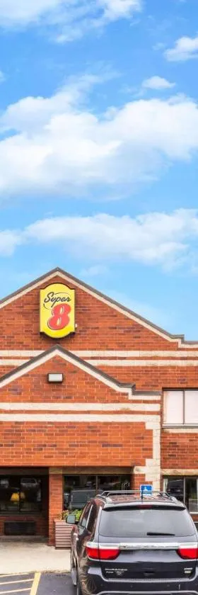 埃尔金速8酒店，位于埃尔金的酒店