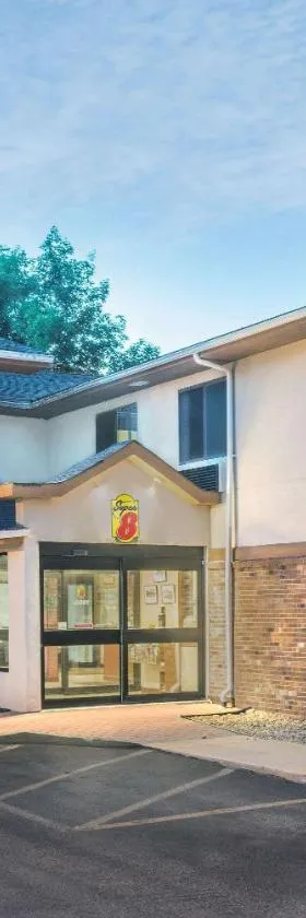 蒂尔顿/ 威尼皮索科湖速8酒店，位于蒂尔顿的酒店