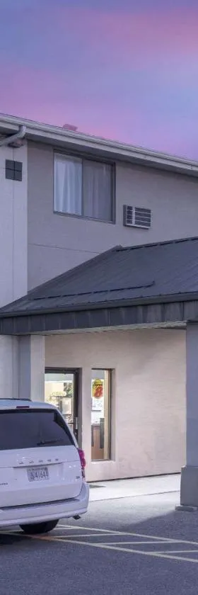 威尔马速8酒店，位于Willmar的酒店