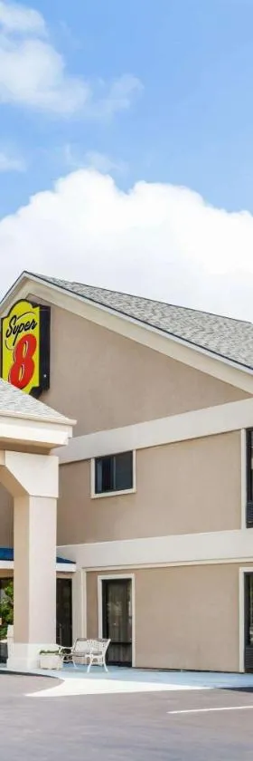 Super 8 by Wyndham Erwin, I-26 Exit 37，位于厄文的酒店