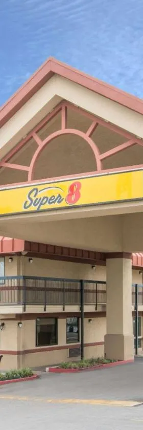 塔尔萨速8汽车旅馆，位于塔尔萨的酒店