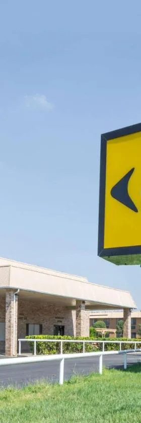 Super 8 by Wyndham Clovis，位于克洛维斯的酒店
