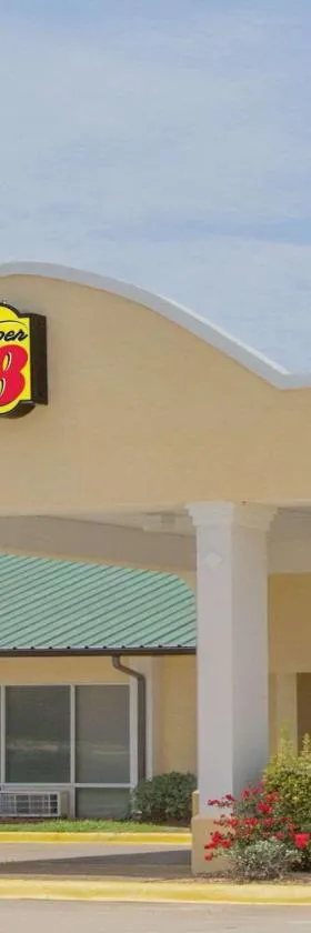Super 8 by Wyndham Brinkley，位于Brinkley的酒店