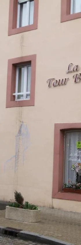 Logis Hôtel et Restaurant La Tour Brette，位于蓬托尔松的酒店