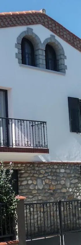 Les Hortensias，位于Millas的酒店