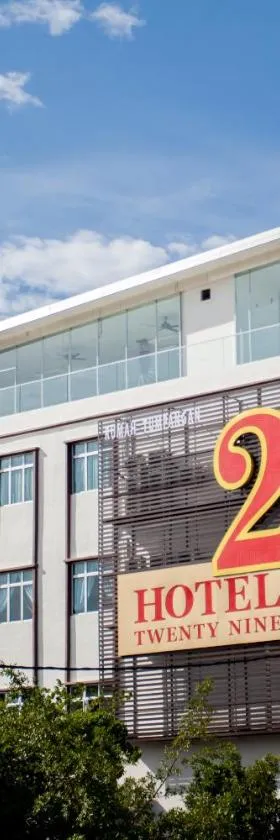 Twenty Nine Hotel，位于Yong Peng的酒店