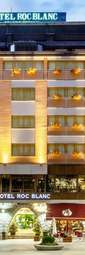 Roc Blanc Hotel & Spa，位于安道尔城的酒店