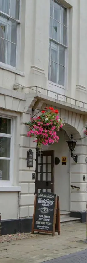 Best Western Lichfield City Centre The George Hotel，位于利奇菲尔德的酒店