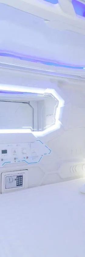Avagard Capsule Hotel - Suvarnabhumi Airport，位于北榄府的酒店