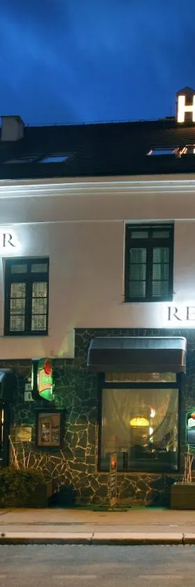 Hotel Solaster Garni，位于特热比奇的酒店