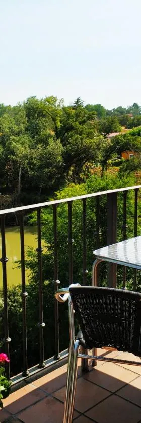 拱门酒店，位于Tudela de Duero的酒店