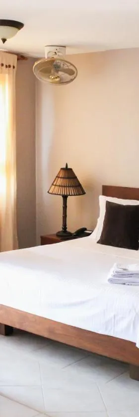 Hotel Solaris，位于Turbo的酒店
