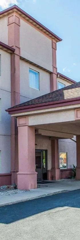 Quality Inn Midway，位于Bethel的酒店