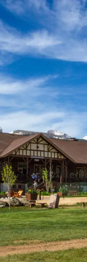 YMCA of the Rockies，位于埃斯蒂斯帕克的酒店