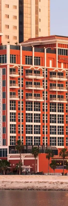 Ramada by Wyndham Manama City Centre，位于麦纳麦的酒店