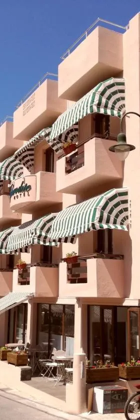 Aphrodite Hotel Syros，位于金尼昂的酒店