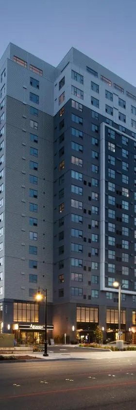 Hotel Interurban Seattle Airport SeaTac，位于塔奇拉的酒店