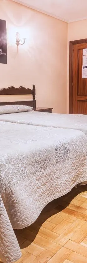 Hotel Castellano I，位于萨拉曼卡的酒店