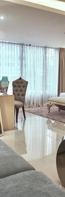 J7 Hotel，位于伊洛伊洛的酒店