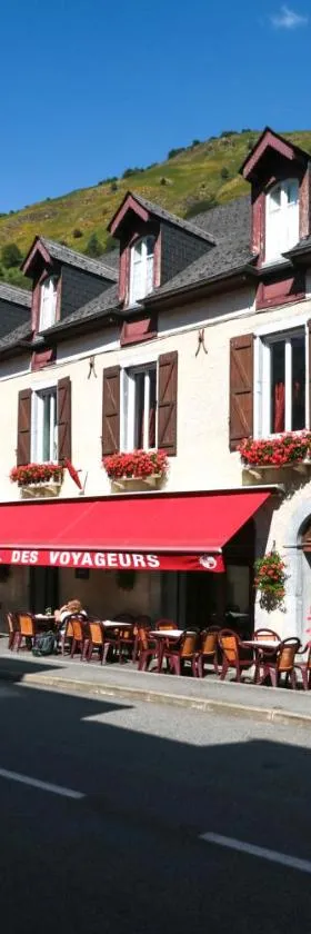 Hôtel des Voyageurs，位于Urdos的酒店