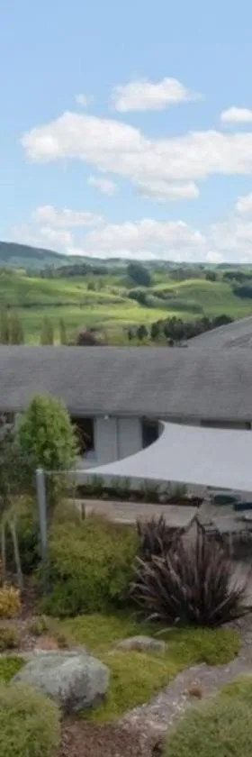 Above the River Karapiro Bed & Breakfast，位于Karapiro的酒店