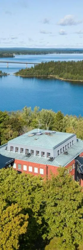 Västerbacken Hotell & Konferens，位于Holmsund的酒店