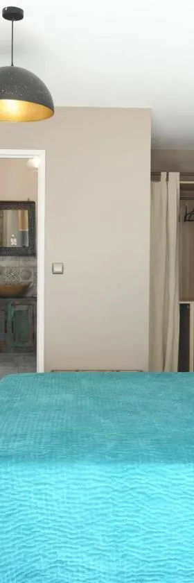 Chambre d'hôtes du Charme Provençal，位于Sénas的酒店