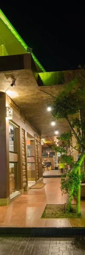 Lawaka Hotel，位于Ampana的酒店