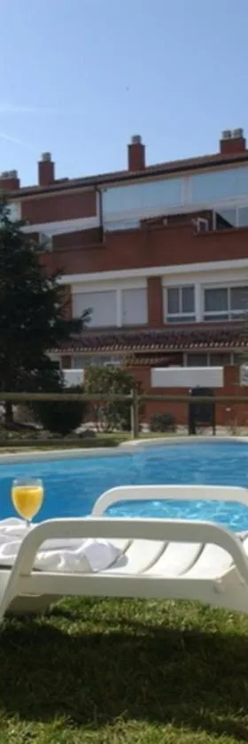 PARK SEDO Aparthotel，位于鲁维的酒店
