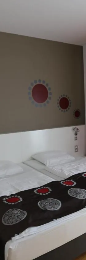 德拉甘尼克酒店，位于Draganići的酒店