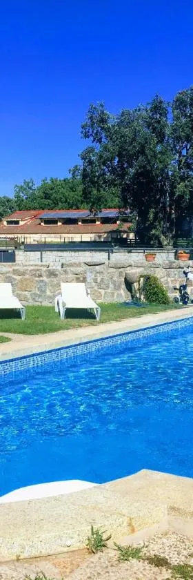 B&B Yeguada La Parrilla，位于埃斯科里亚尔的酒店