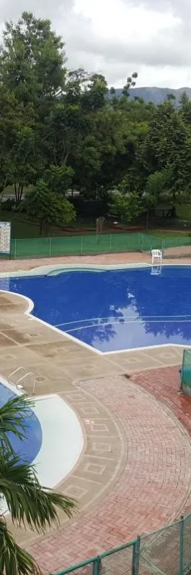 Condominio Santa Hagia Sofia - Casa y 2 apartamentos，位于弗兰德斯的酒店