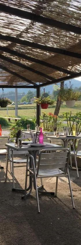 Hôtel Restaurant Auberge des crêtes du Verdon，位于韦尔东河畔拉帕吕的酒店