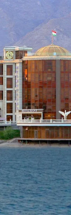 Parliament Palace Hotel，位于苦盏的酒店