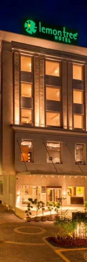 Lemon Tree Hotel Lucknow，位于勒克瑙的酒店